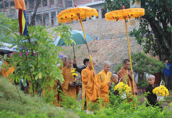 Lễ hội hoa c&uacute;c rực rỡ ở Quảng Ninh